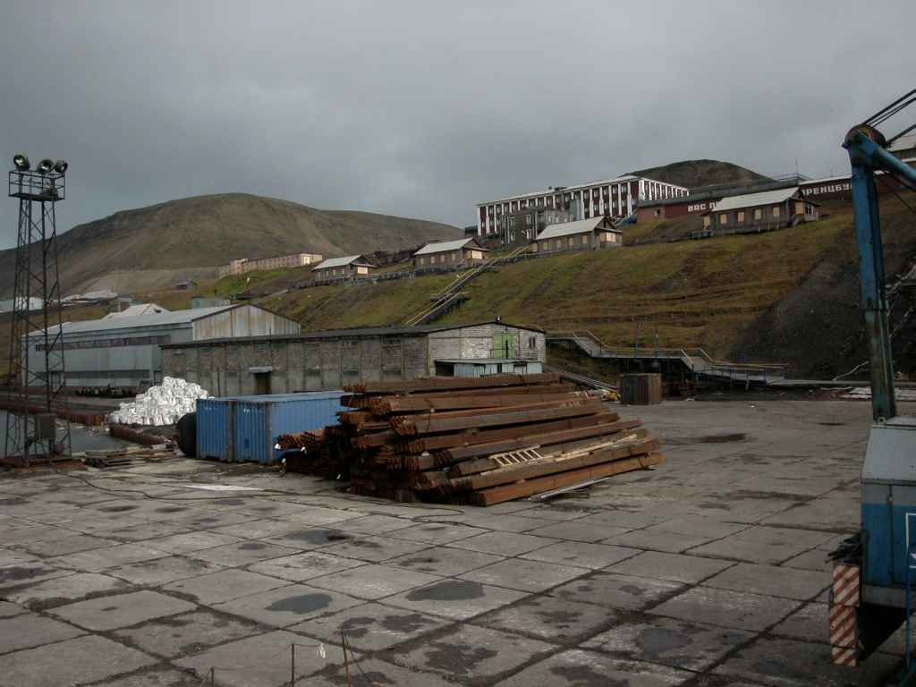Barentsburg_haven3.jpg