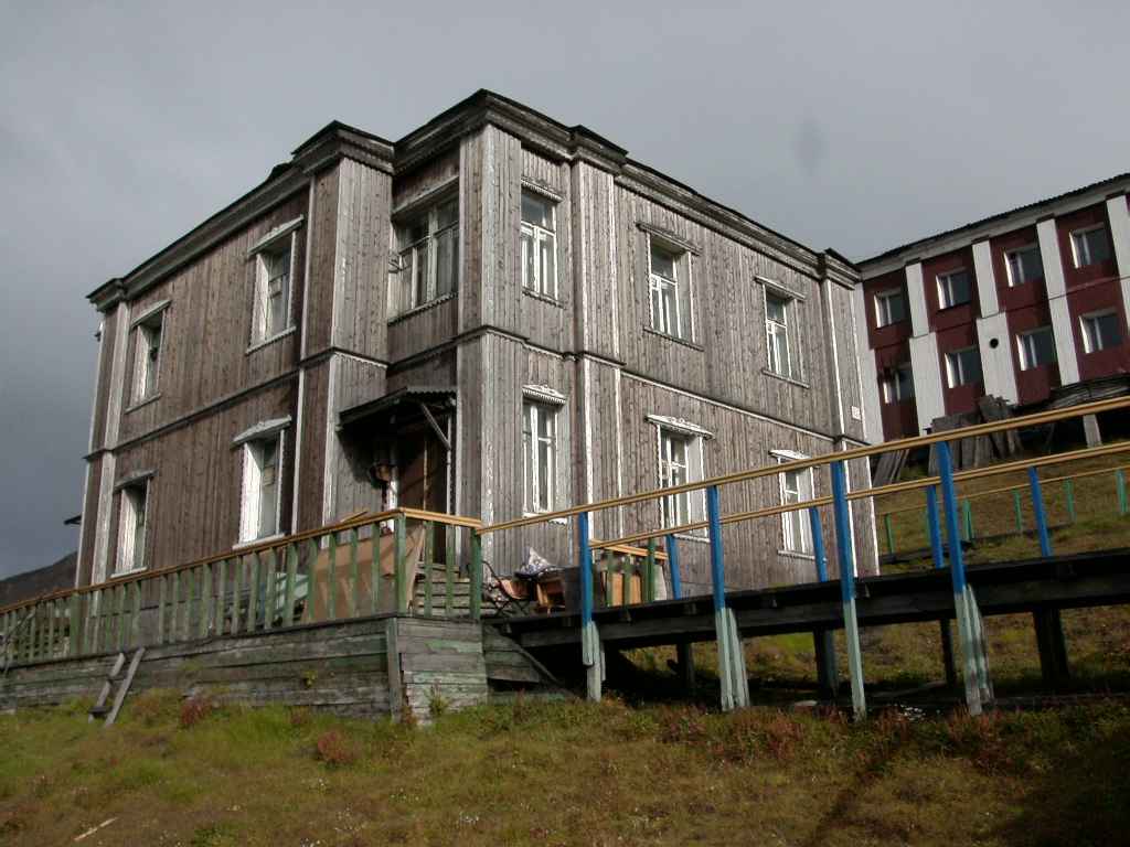 Barentsburg_huis.jpg