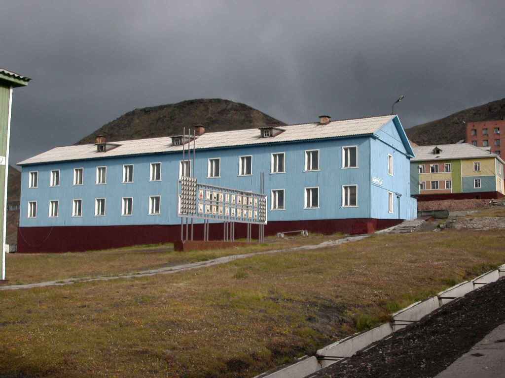 Barentsburg_textielfabriek.jpg